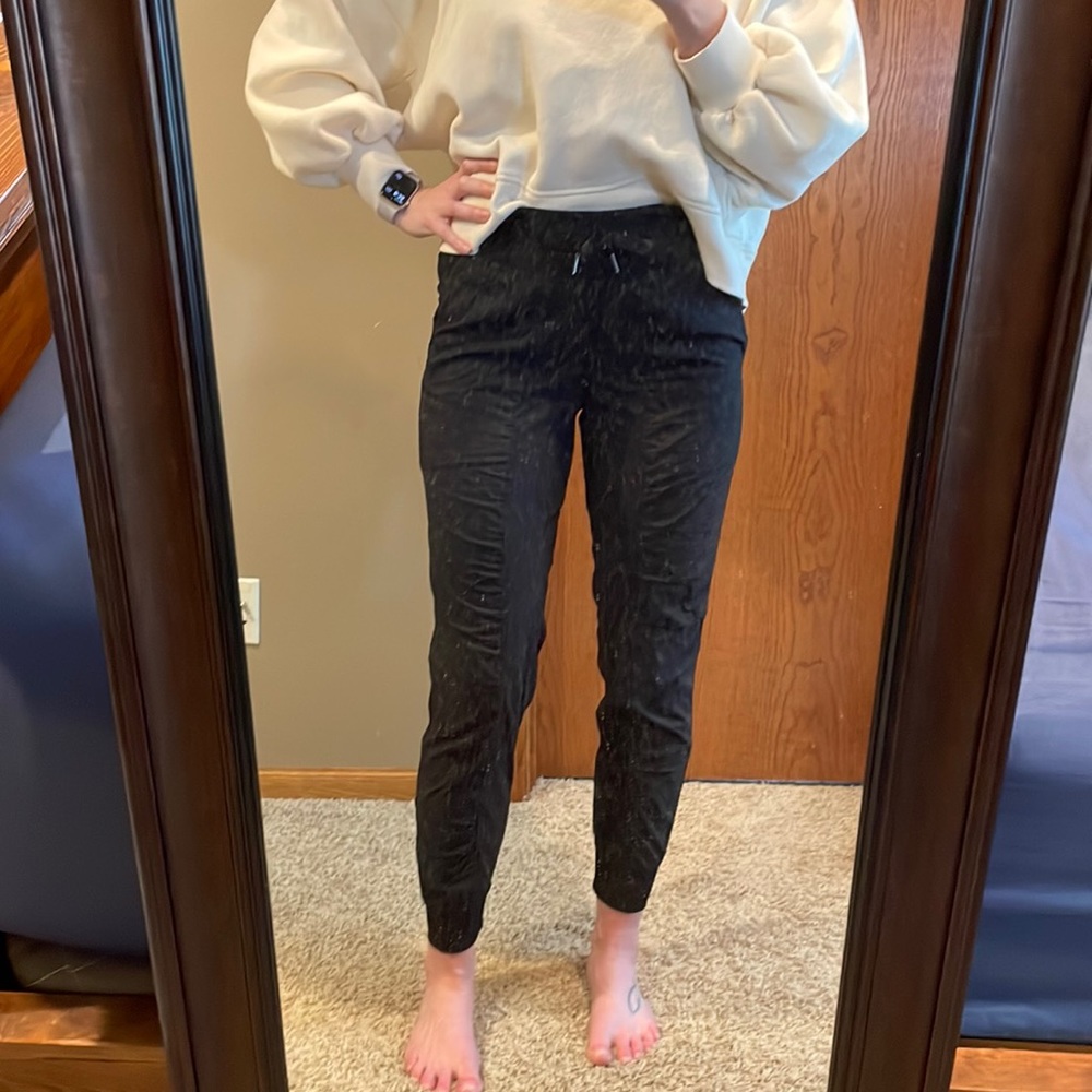 Lululemon joggers